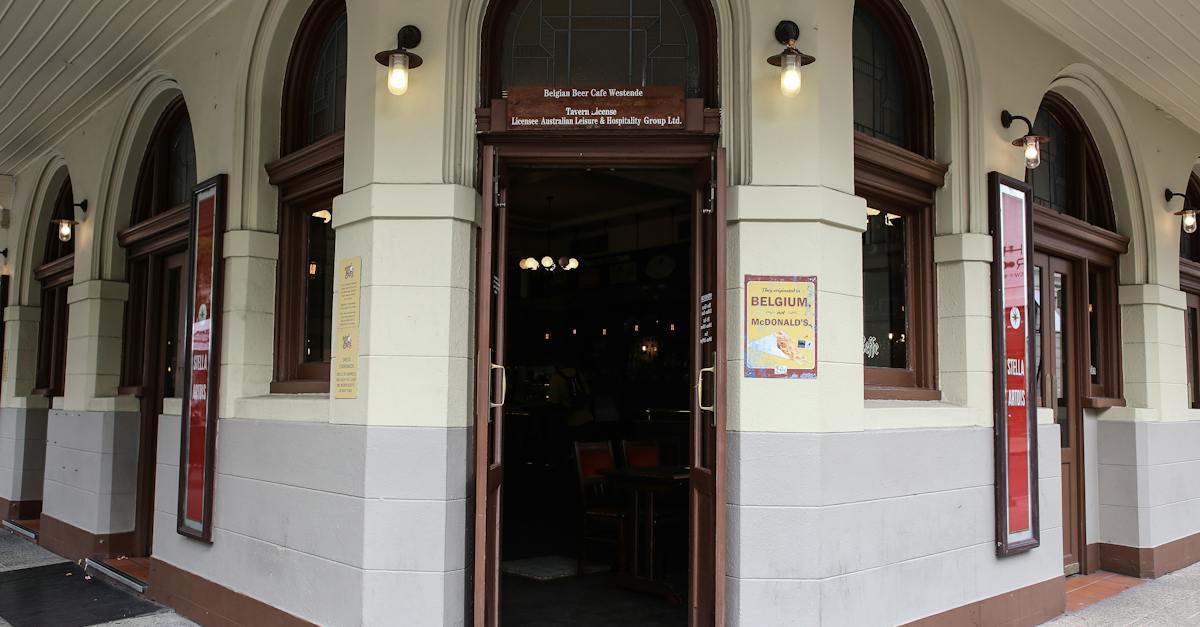 corner-restaurant-in-belgium