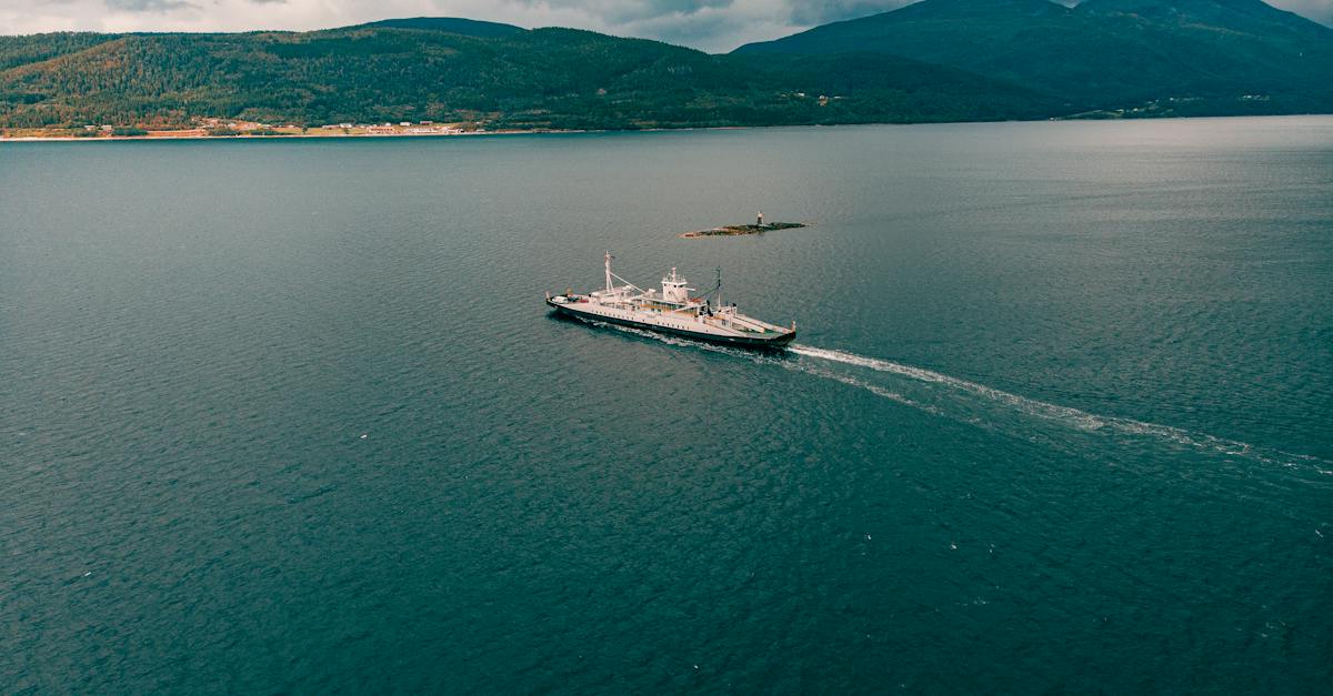 ferry-ship-sailing-at-sea-near-norway-coast