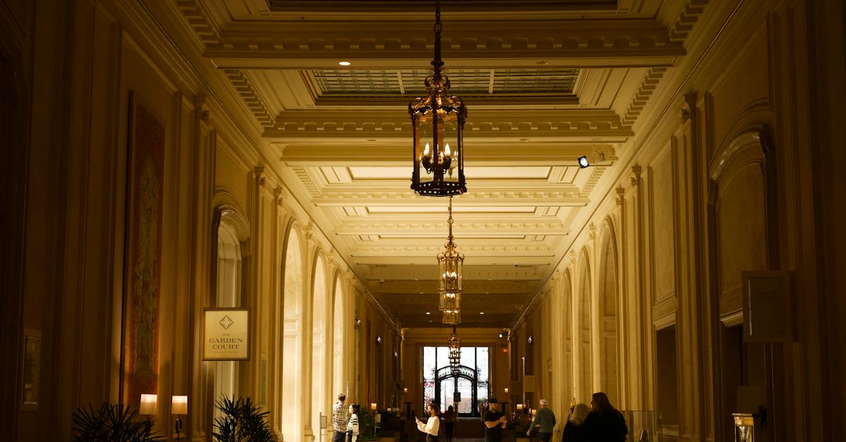 foyer-of-the-garden-court-hotel