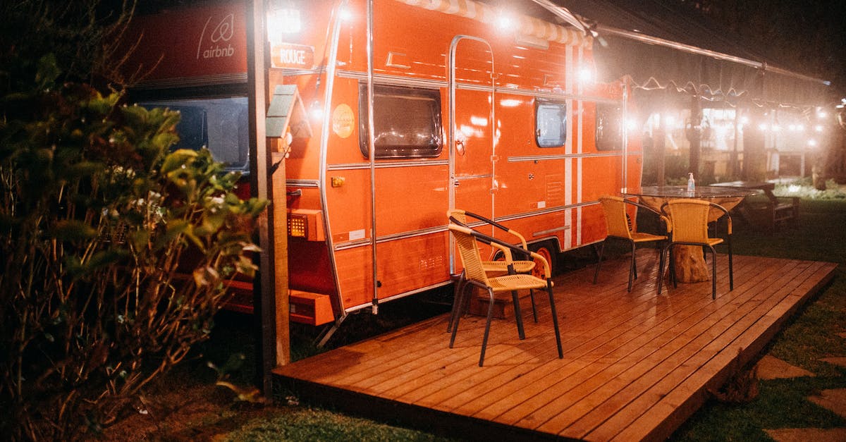 orange-trailer-with-streetlights-and-table