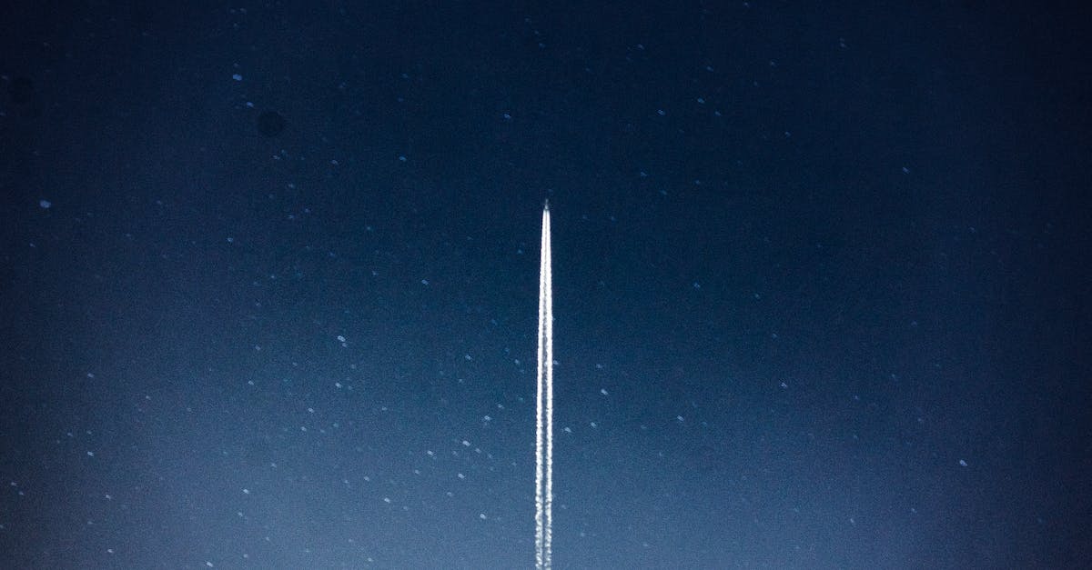 space-shuttle-launch-during-nighttime-1